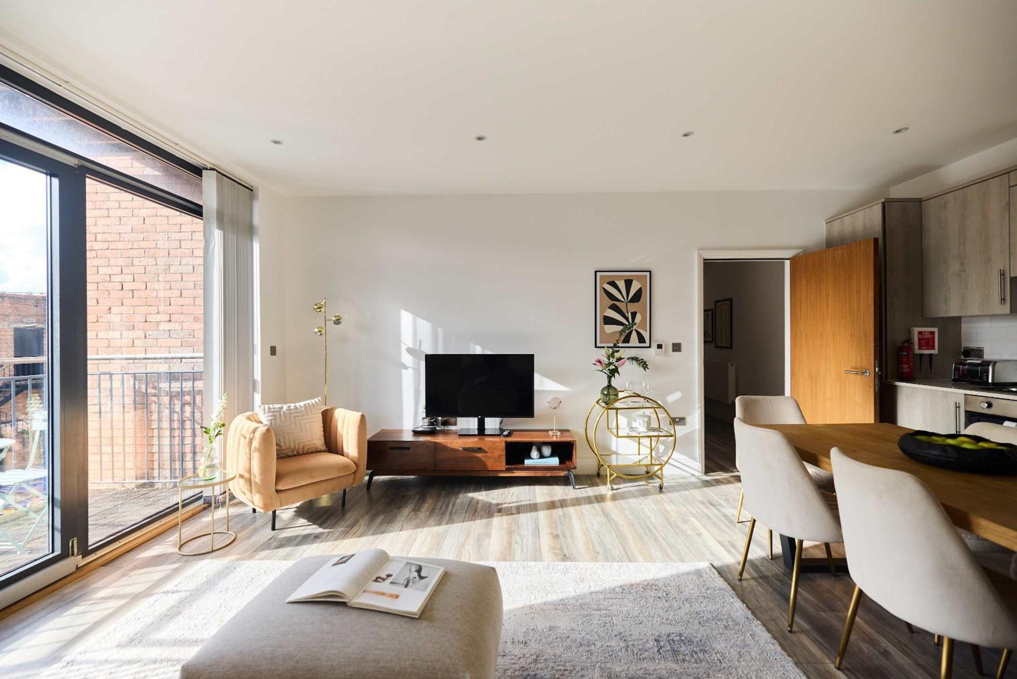 The Harlesden Place - Modern 3bdr Flat With Balcony